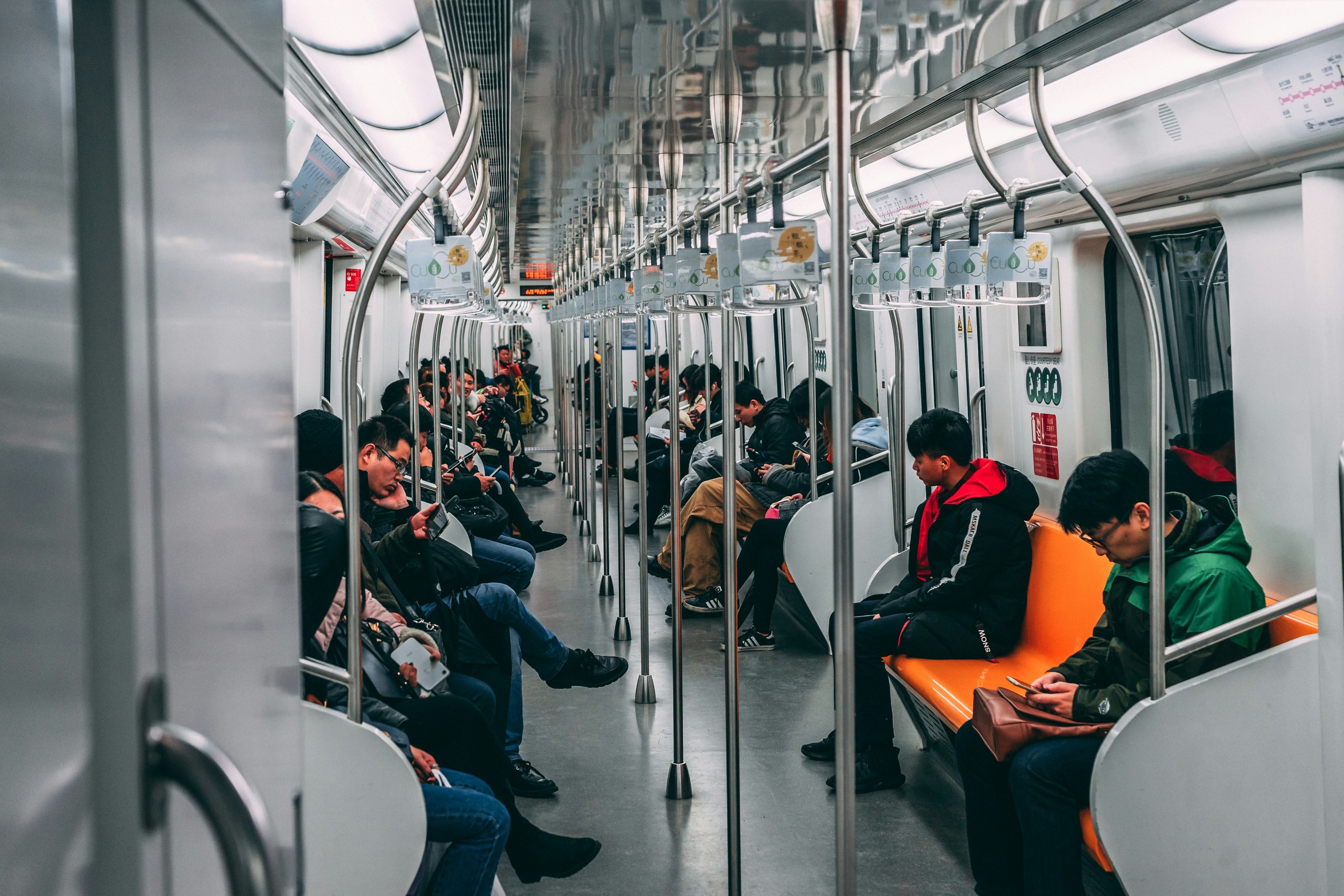 Metro Thượng Hải: Mê cung ánh sáng dưới lòng đất- Ảnh 1.