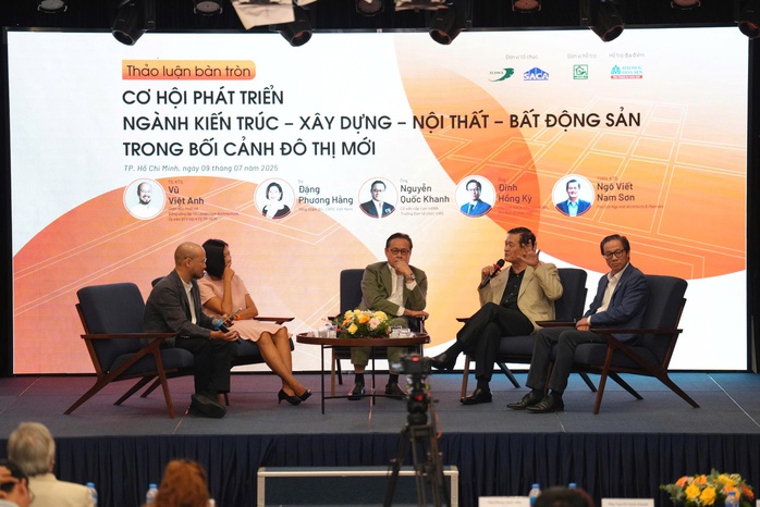 Adjust HCMC’s Planning Promptly to Boost Maritime Economy and Logistics - Ảnh 2.
