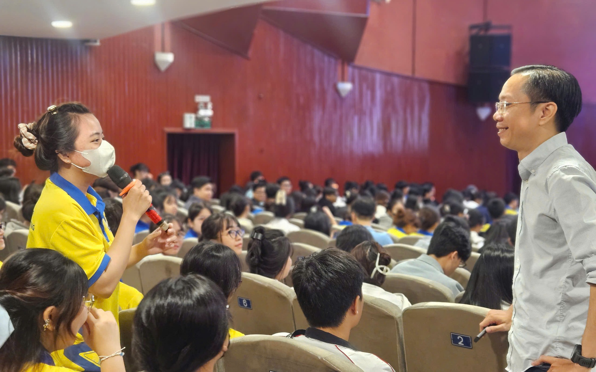 Sinh viên không nên lạm dụng AI