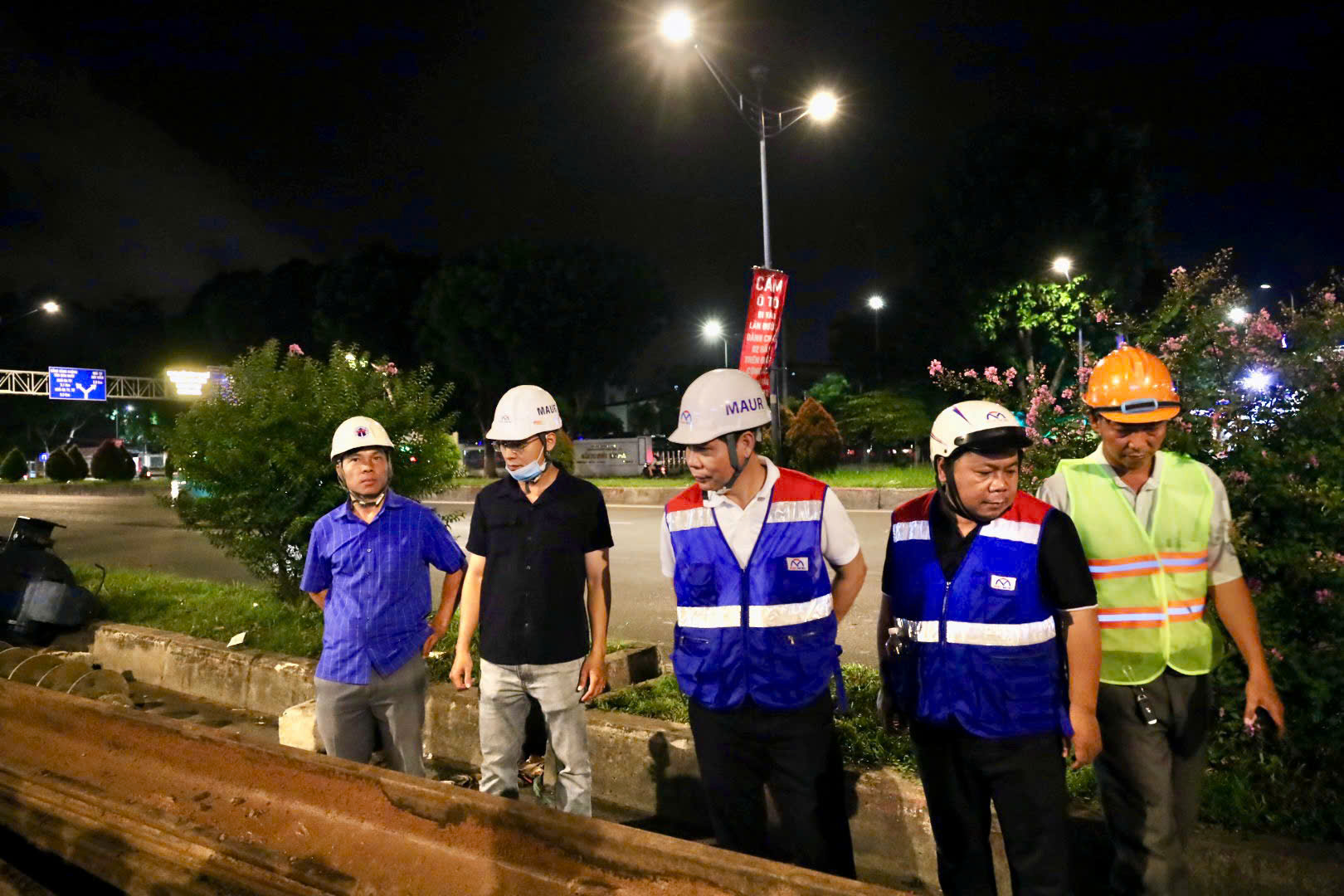Dời hạng mục xương sống metro số 2: Kh&oacute; cỡ n&agrave;o cũng phải xong!- Ảnh 4.