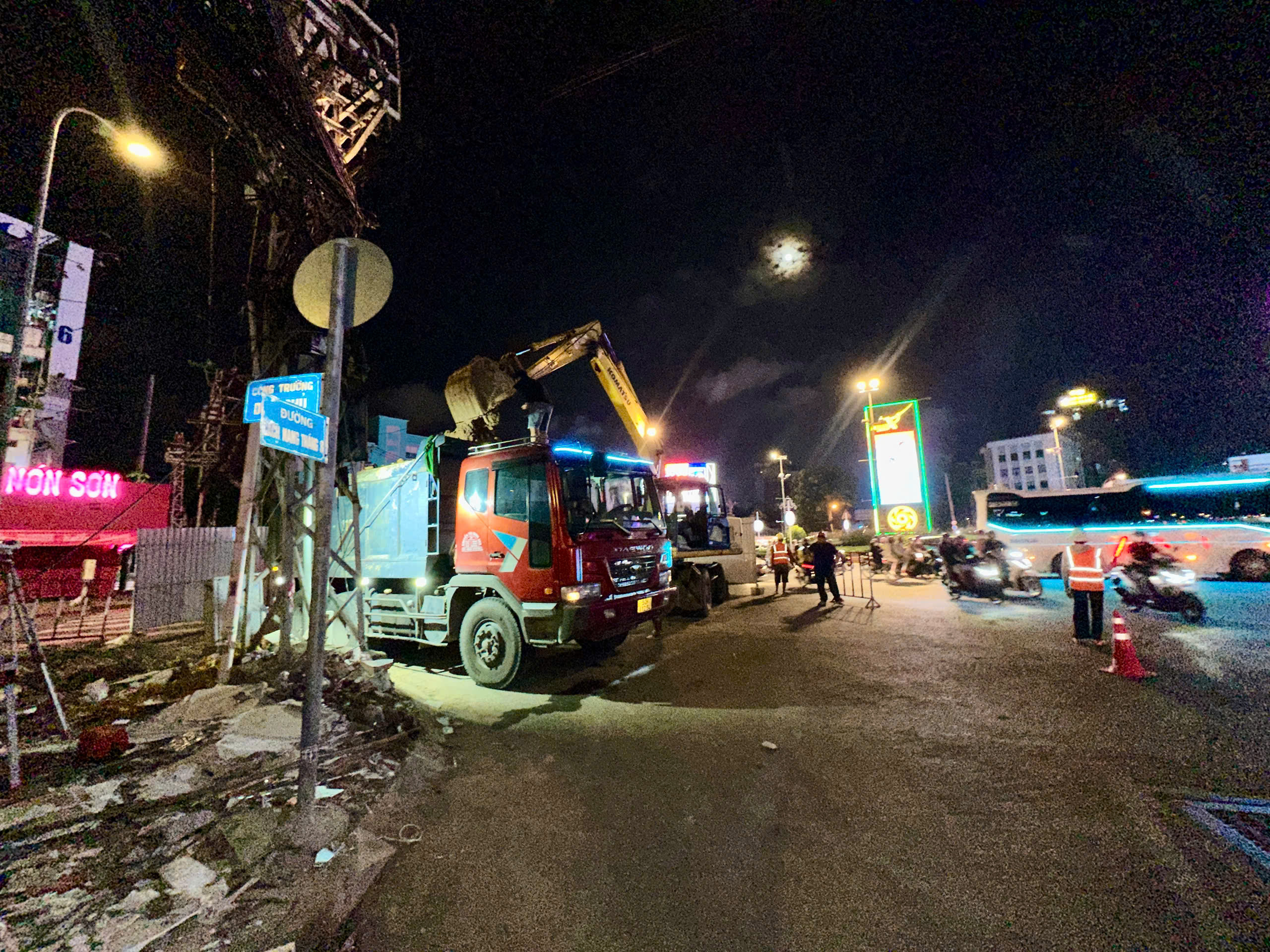 Dời hạng mục xương sống metro số 2: Kh&oacute; cỡ n&agrave;o cũng phải xong!- Ảnh 5.