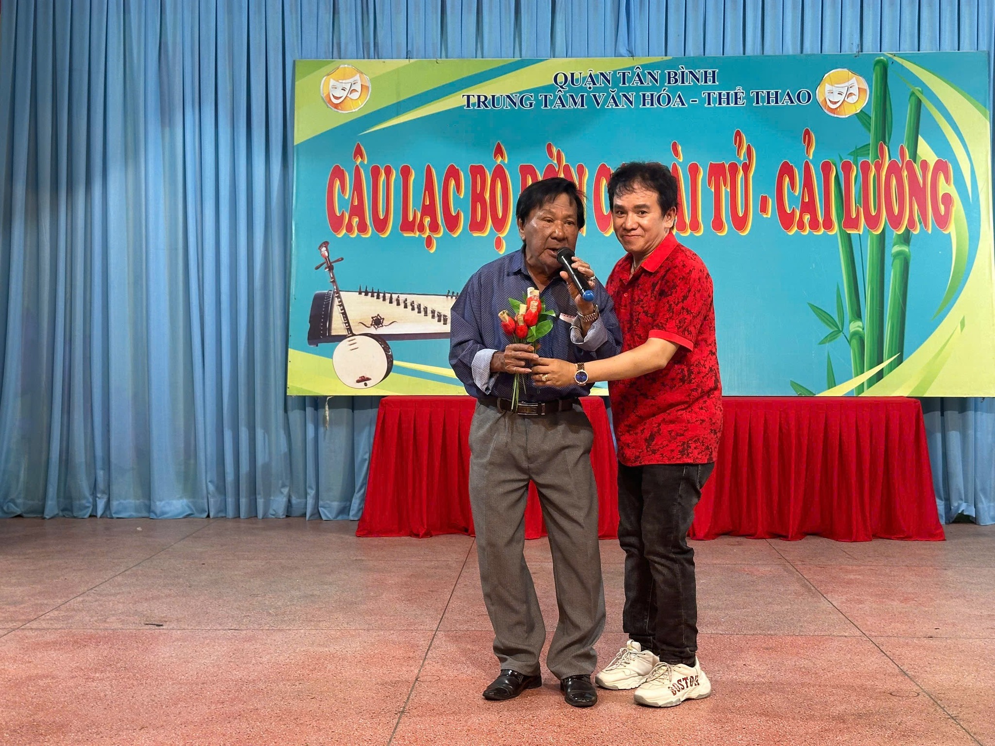 Hùng Minh, Thanh Nguyệt, Phương Bình xúc động khi nghệ sĩ trẻ tri ân - Ảnh 5.