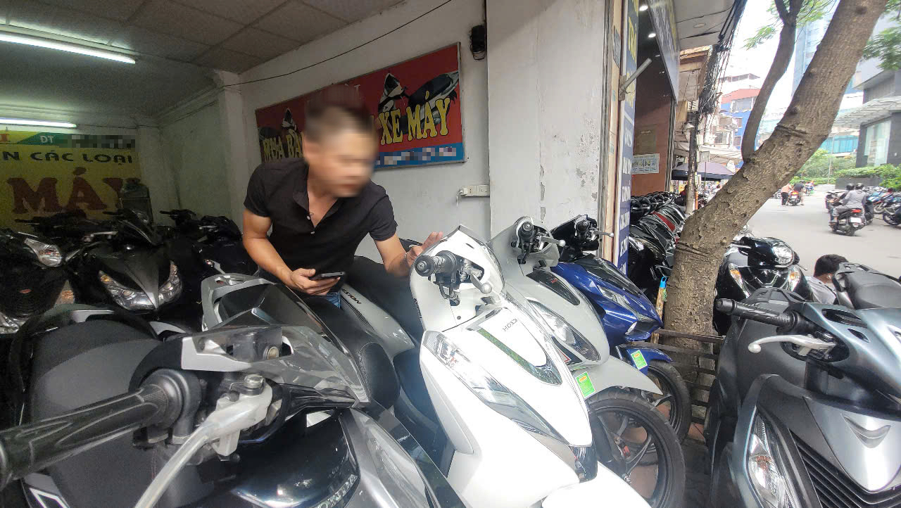 Xe cũ rớt giá mạnh trước thông tin Hà Nội sắp cấm xe máy xăng tại nhiều khu vực - Ảnh 1.