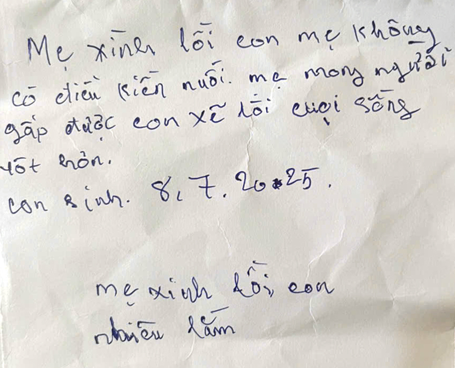 B&eacute; trai sơ sinh bị bỏ rơi trong rừng cao su Đồng Nai với lời xin lỗi của mẹ - Ảnh 1.