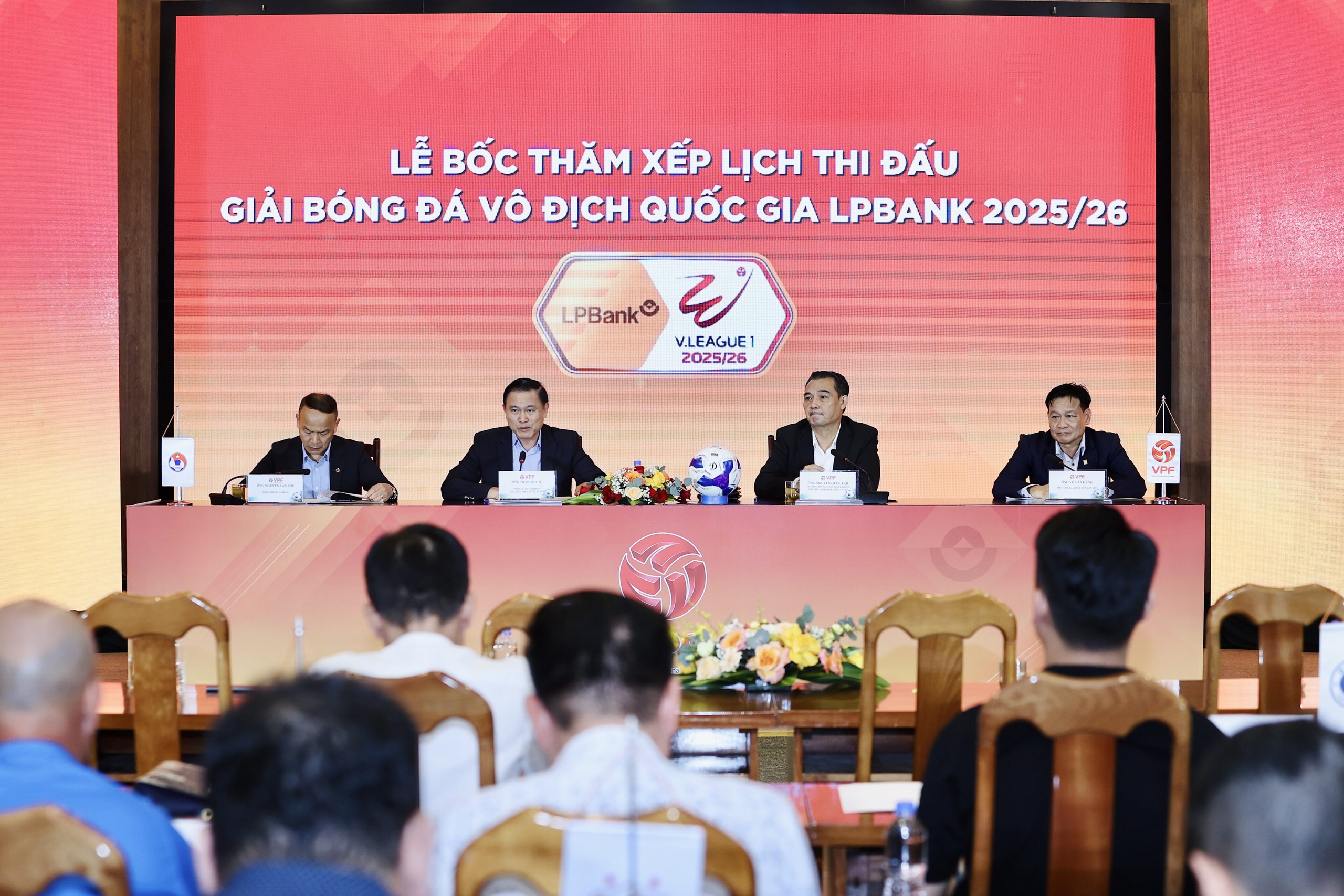 V-League 2025-2026: Hấp dẫn ngay từ lượt trận khai mạc- Ảnh 1.