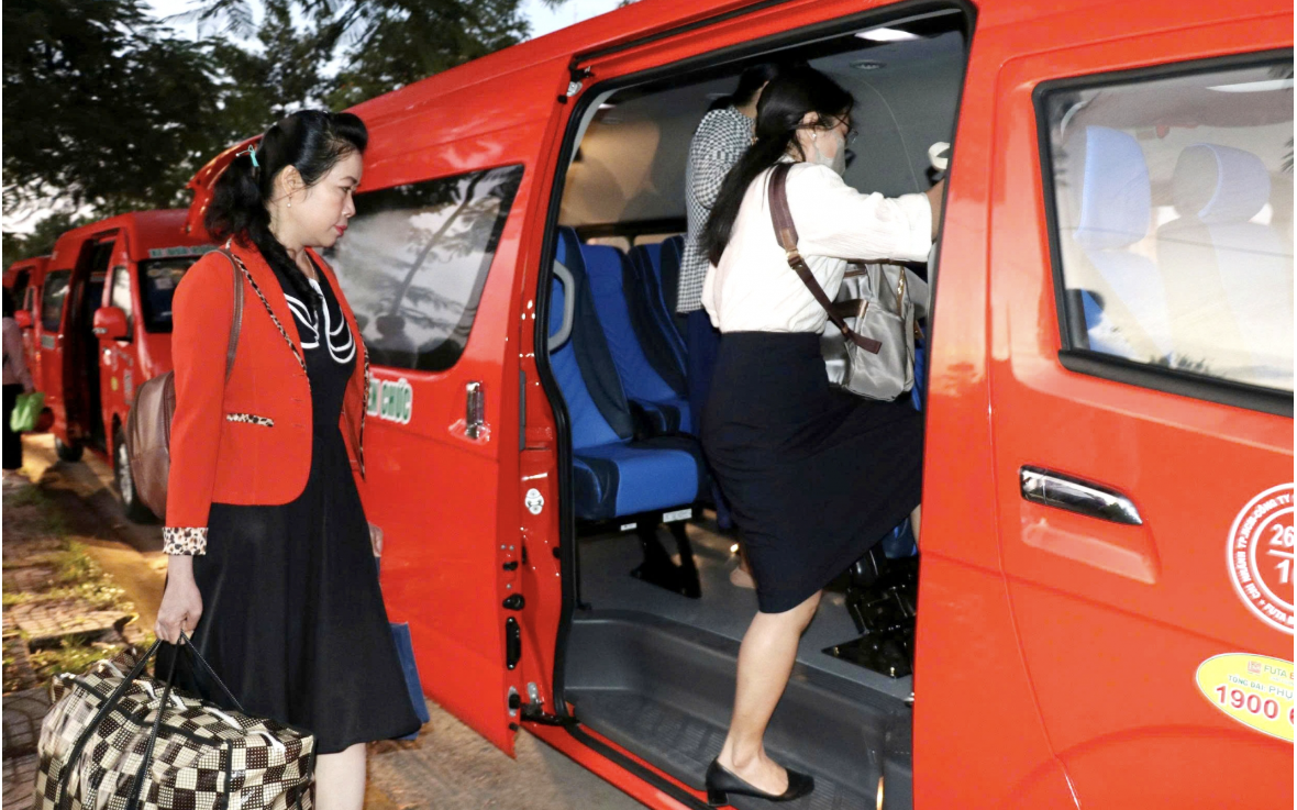 Vĩnh Long tung chương trình "đặc biệt" cho hàng trăm công chức đi làm xa