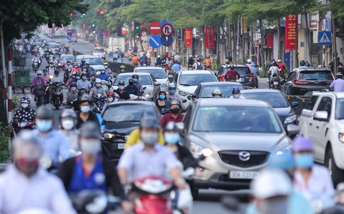 H&agrave; Nội cấm xe m&aacute;y chạy xăng trong V&agrave;nh đai 1 từ năm 2026: Giải ph&aacute;p n&agrave;o cho người d&acirc;n? - Ảnh 1.
