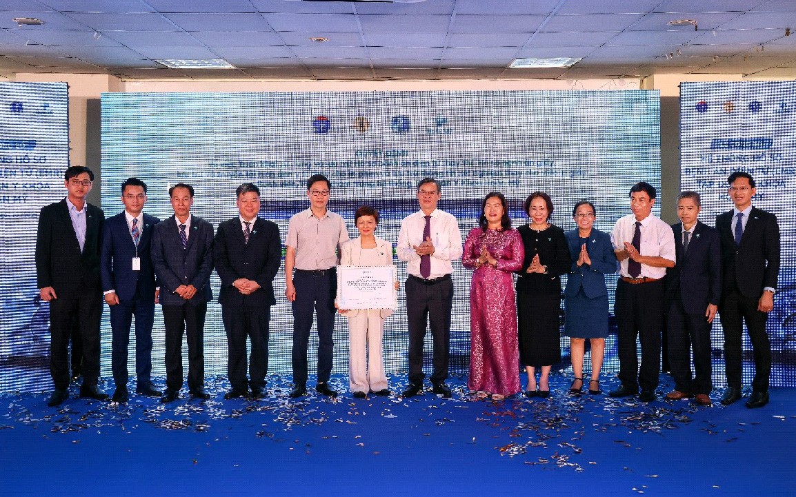 Tập đoàn y khoa Hoàn Mỹ công bố triển khai hồ sơ bệnh án điện tử