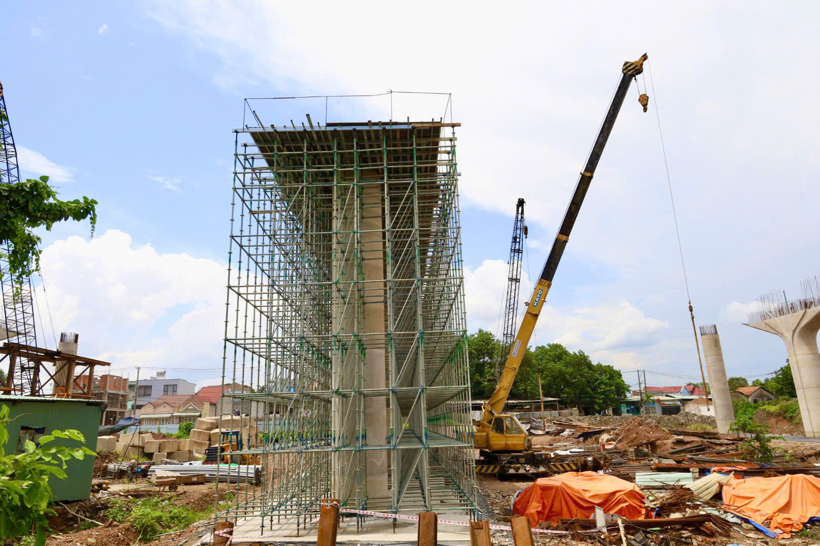 Cận cảnh c&ocirc;ng trường V&agrave;nh đai 3 TP HCM giữa trưa h&egrave; oi ả - Ảnh 9.