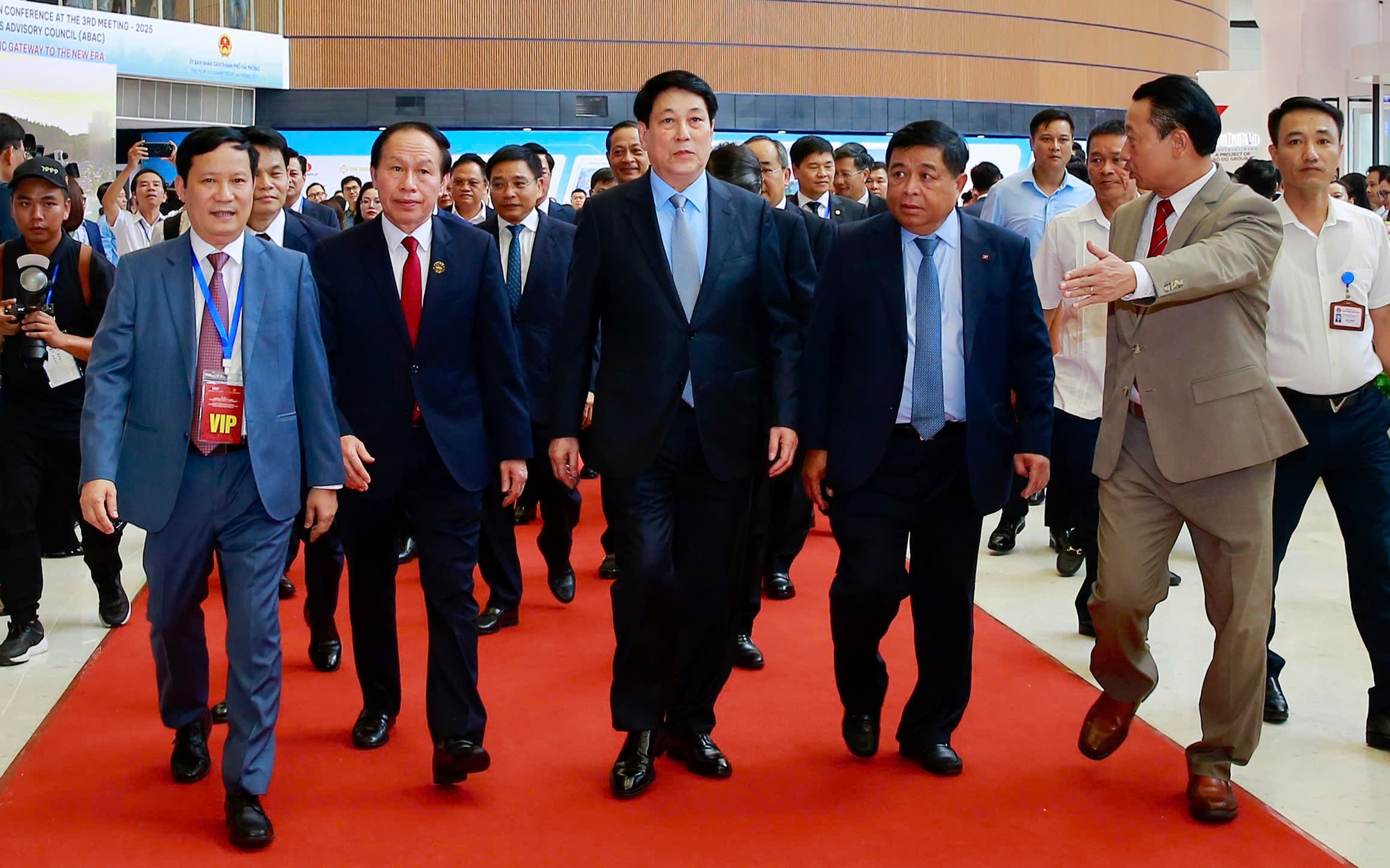 Chủ tịch nước Lương Cường dự hội nghị xúc tiến đầu tư tại Hải Phòng