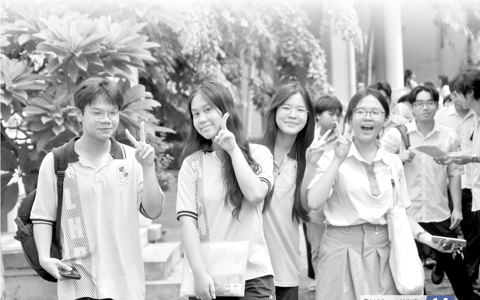 Báo in ngày 16-7: Miễn thuế thúc đẩy hộ kinh doanh lên đời