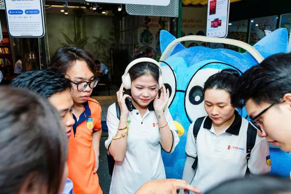Tạm dừng cuộc thi "Viết chữa l&agrave;nh" v&igrave; nạn mạo danh, lừa đảo - Ảnh 1.