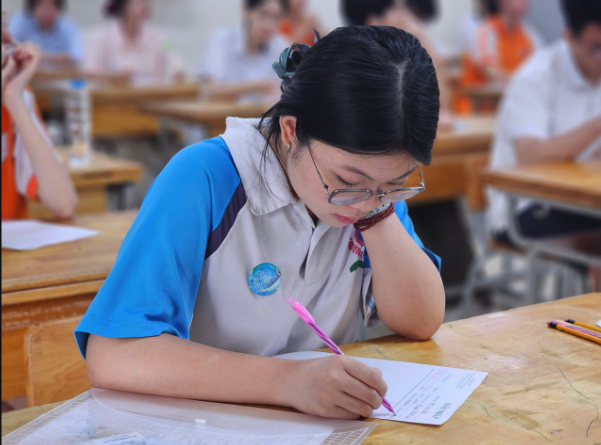 Lưu &yacute; quan trọng th&iacute; sinh cần nhớ sau khi c&oacute; điểm thi tốt nghiệp- Ảnh 1.
