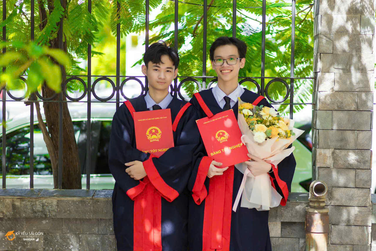 Trường tư thục ở TP HCM tiếp tục ghi dấu ấn với thủ khoa tuyệt đối 30 điểm khối B- Ảnh 2.