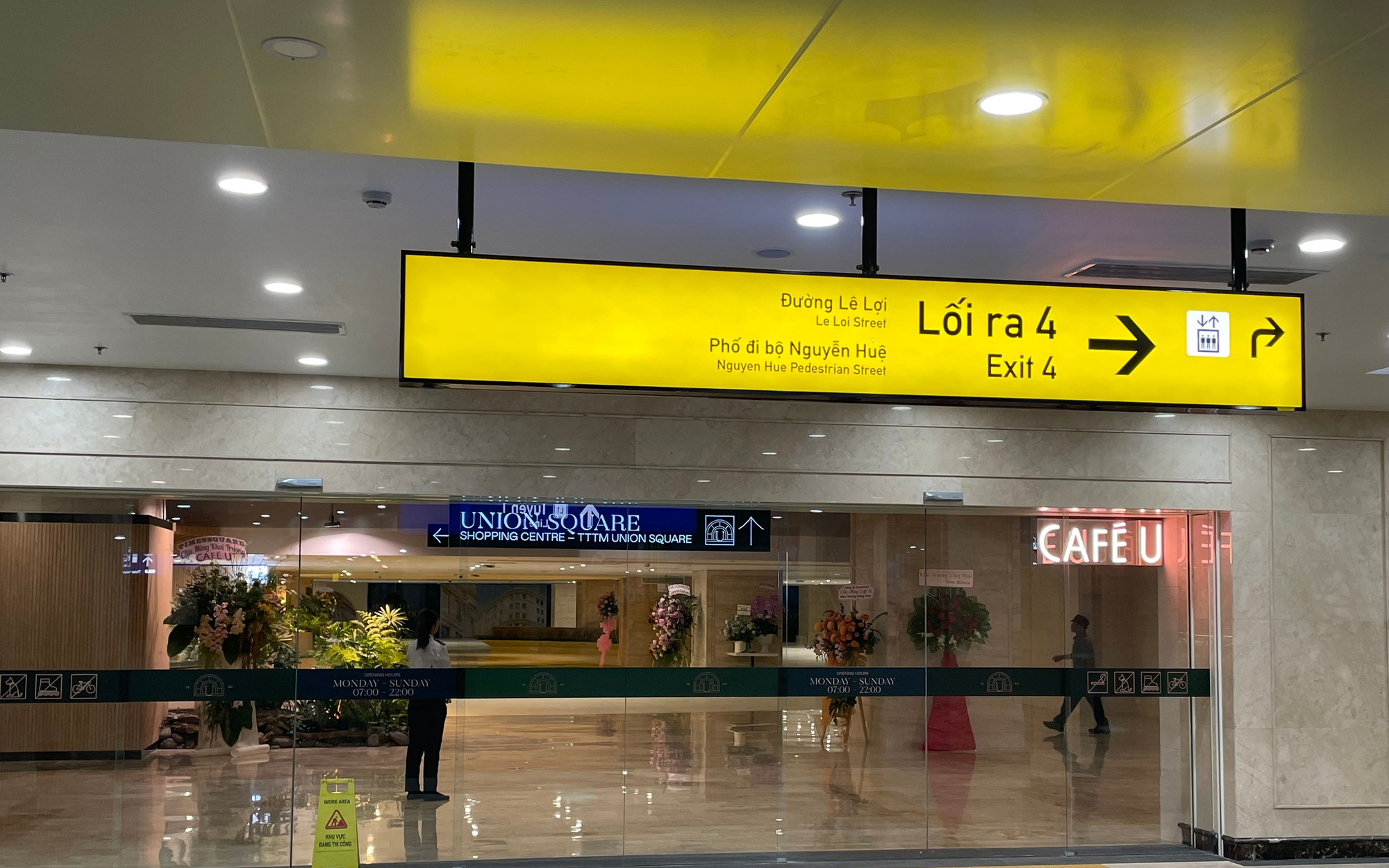 Khai thác "mỏ vàng" ga metro