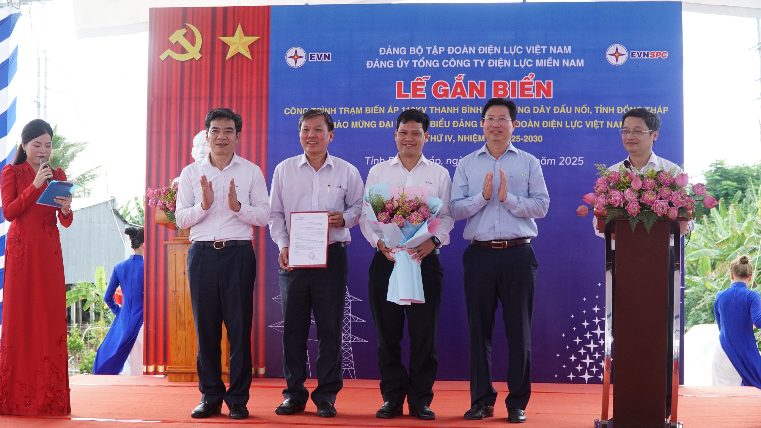 Điện lực miền Nam gắn biển 2 c&ocirc;ng tr&igrave;nh quan trọng ở Cần Thơ v&agrave; Đồng Th&aacute;p - Ảnh 5.
