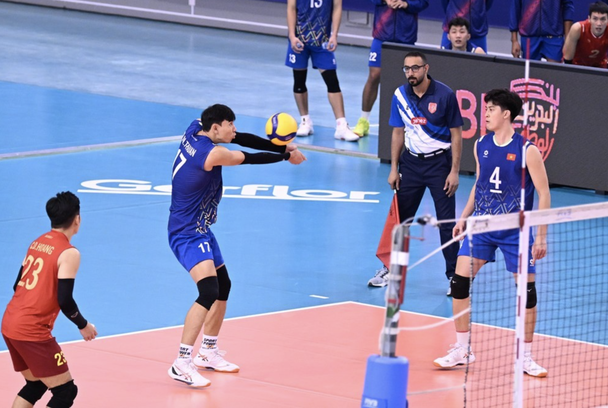 Tuyển b&oacute;ng chuyền nam Việt Nam lại thua Indonesia ở SEA V.League 2025- Ảnh 1.