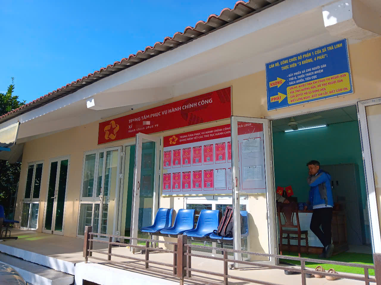 Lý do hồ sơ quá hạn tại Đà Nẵng: Hệ thống trục trặc và cán bộ làm việc muộn - Ảnh 1.