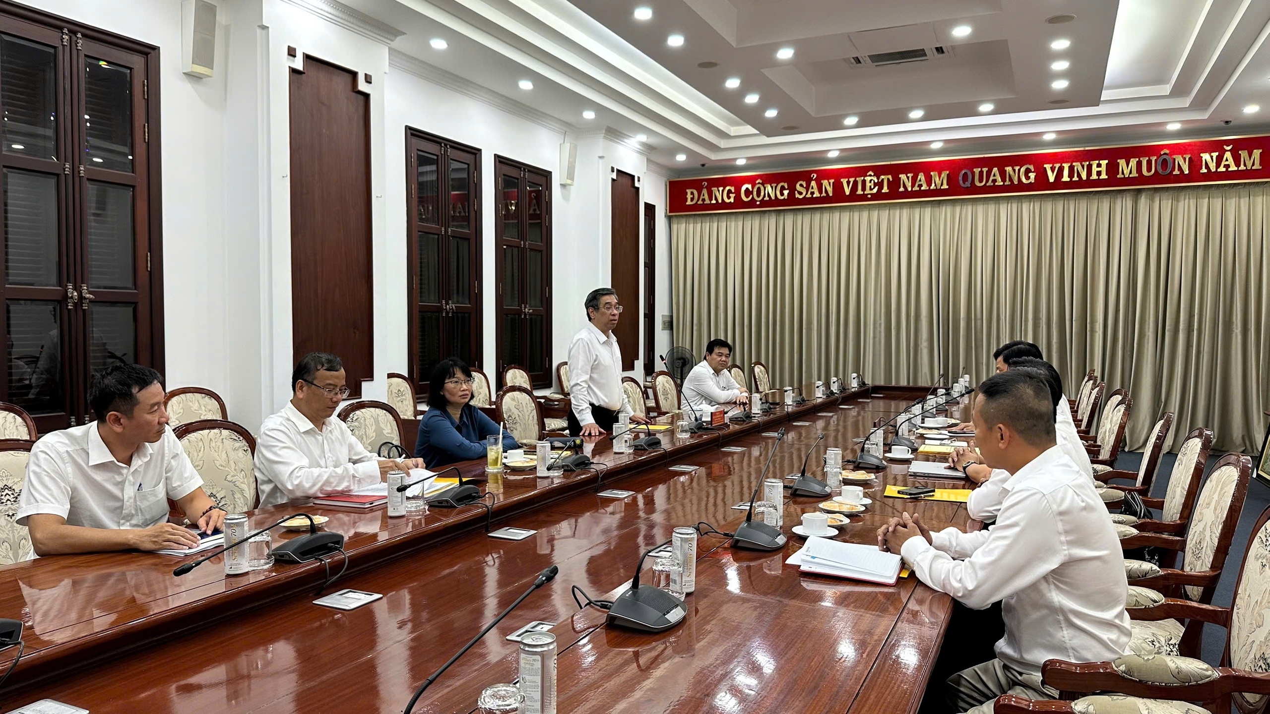 Đảm bảo việc tiếp nhận, trả kết quả thủ tục hành chính qua dịch vụ bưu chính công ích- Ảnh 1.