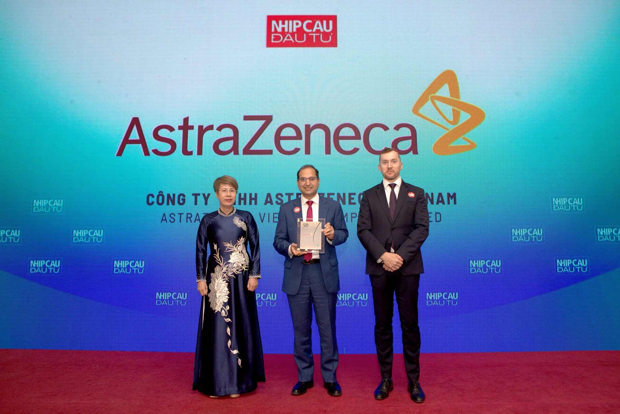 AstraZeneca Việt Nam ghi dấu ấn tại lễ trao giải Top 50 Doanh nghiệp ph&aacute;t triển bền vững 2025- Ảnh 1.