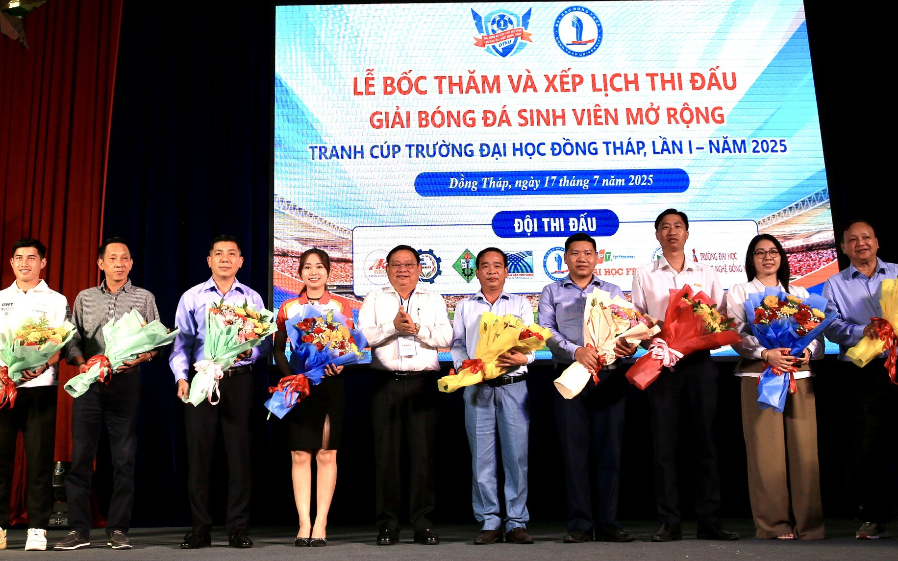 Bóng đá miền Tây thêm sân chơi chuyên nghiệp cho sinh viên