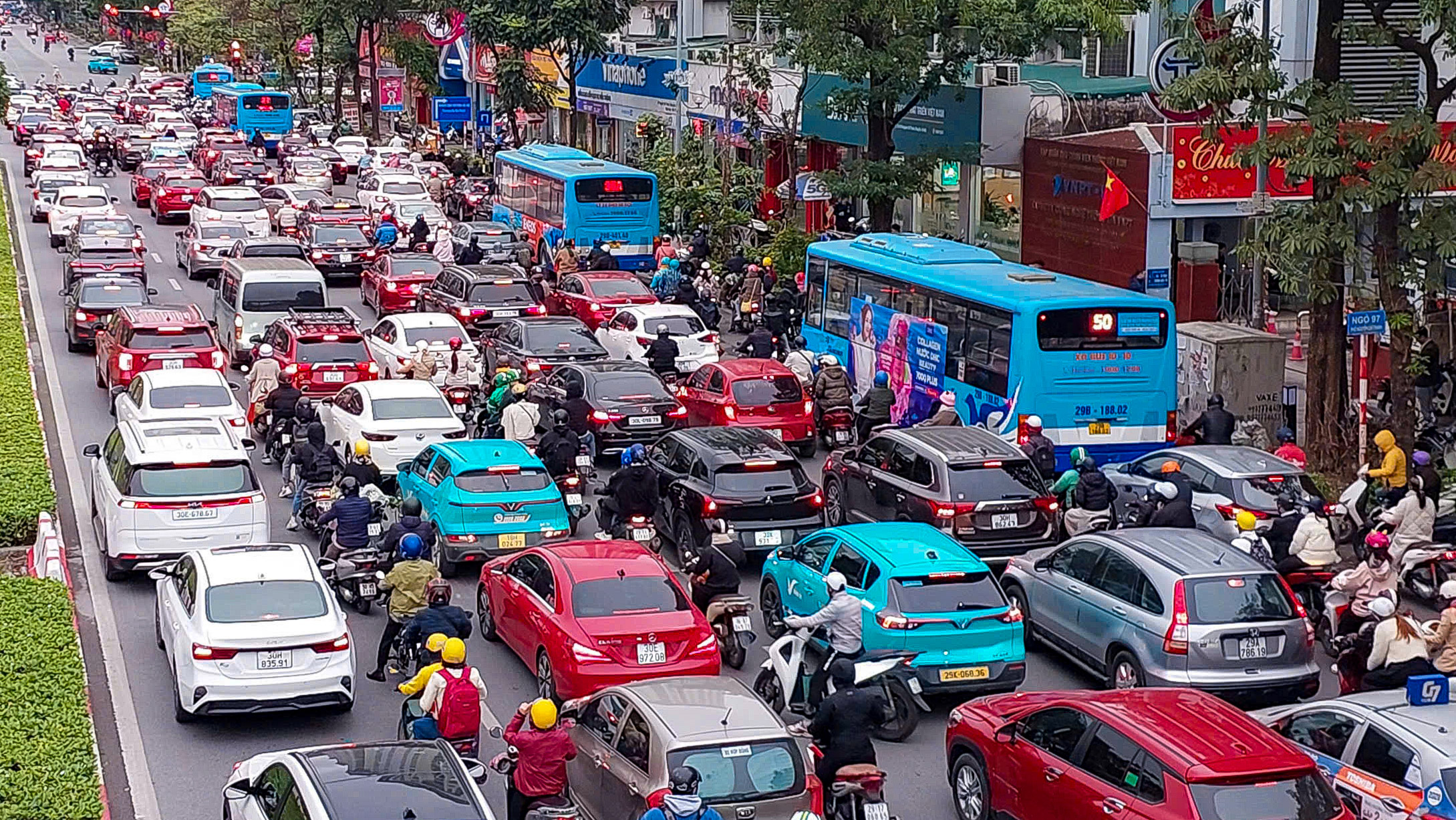 Nh&igrave;n lại h&agrave;nh tr&igrave;nh gần 1 thập kỉ muốn cấm xe m&aacute;y tại H&agrave; Nội- Ảnh 2.