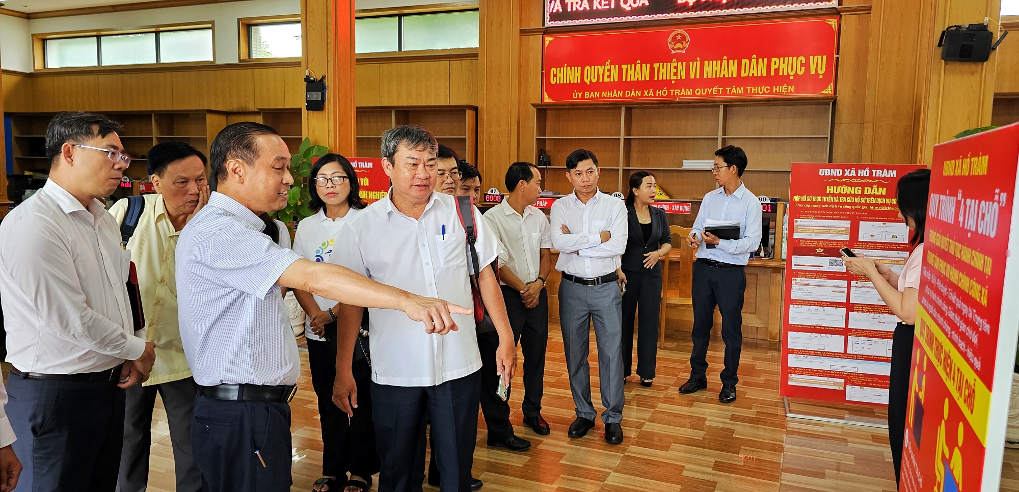 Nhiều Đo&agrave;n c&ocirc;ng t&aacute;c HĐND TP HCM l&agrave;m việc tại c&aacute;c x&atilde;, phường thuộc tỉnh B&agrave; Rịa - Vũng T&agrave;u cũ- Ảnh 3.