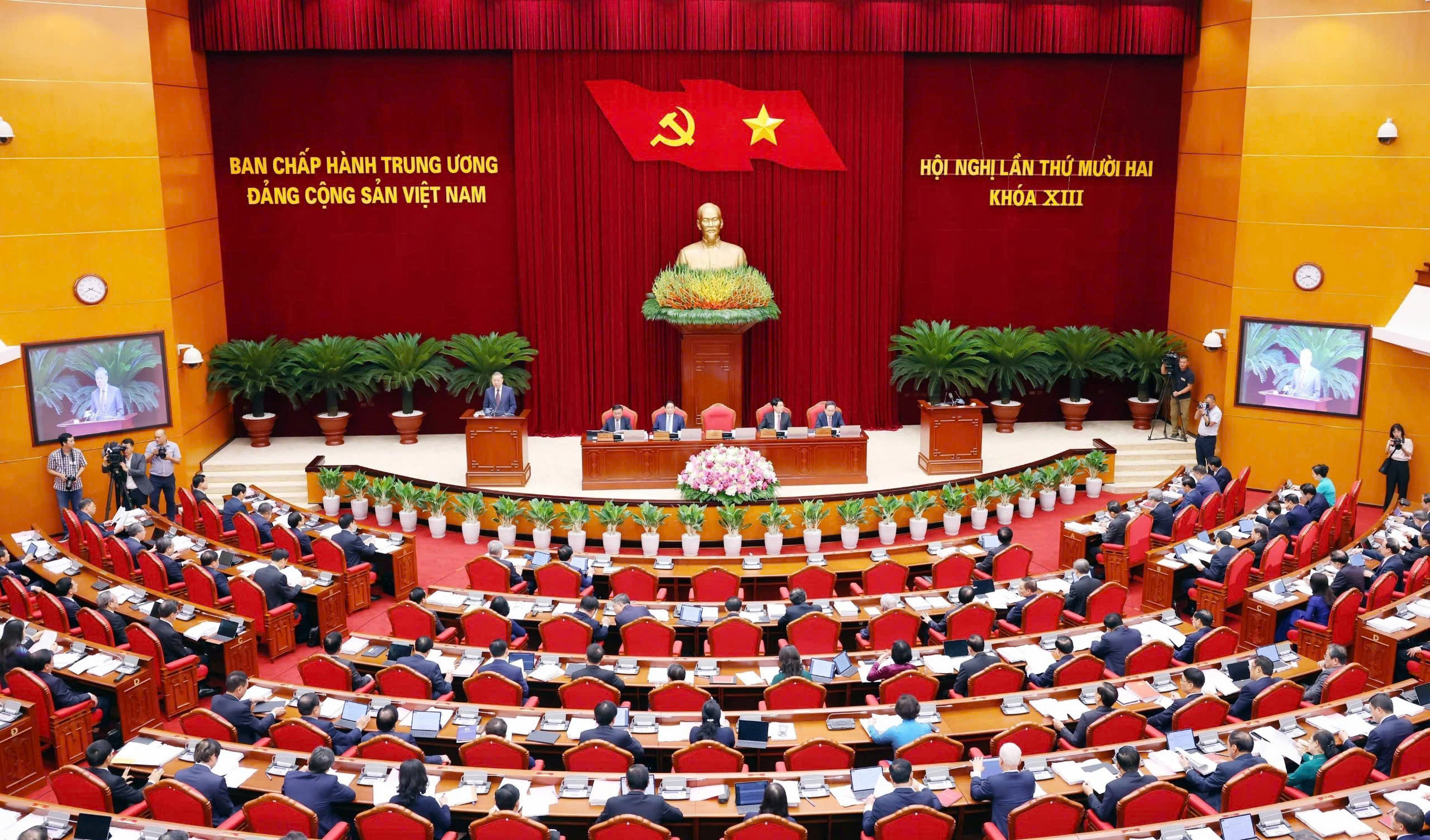 Chuẩn bị to&agrave;n diện, kỹ lưỡng cho Đại hội XIV của Đảng- Ảnh 1.