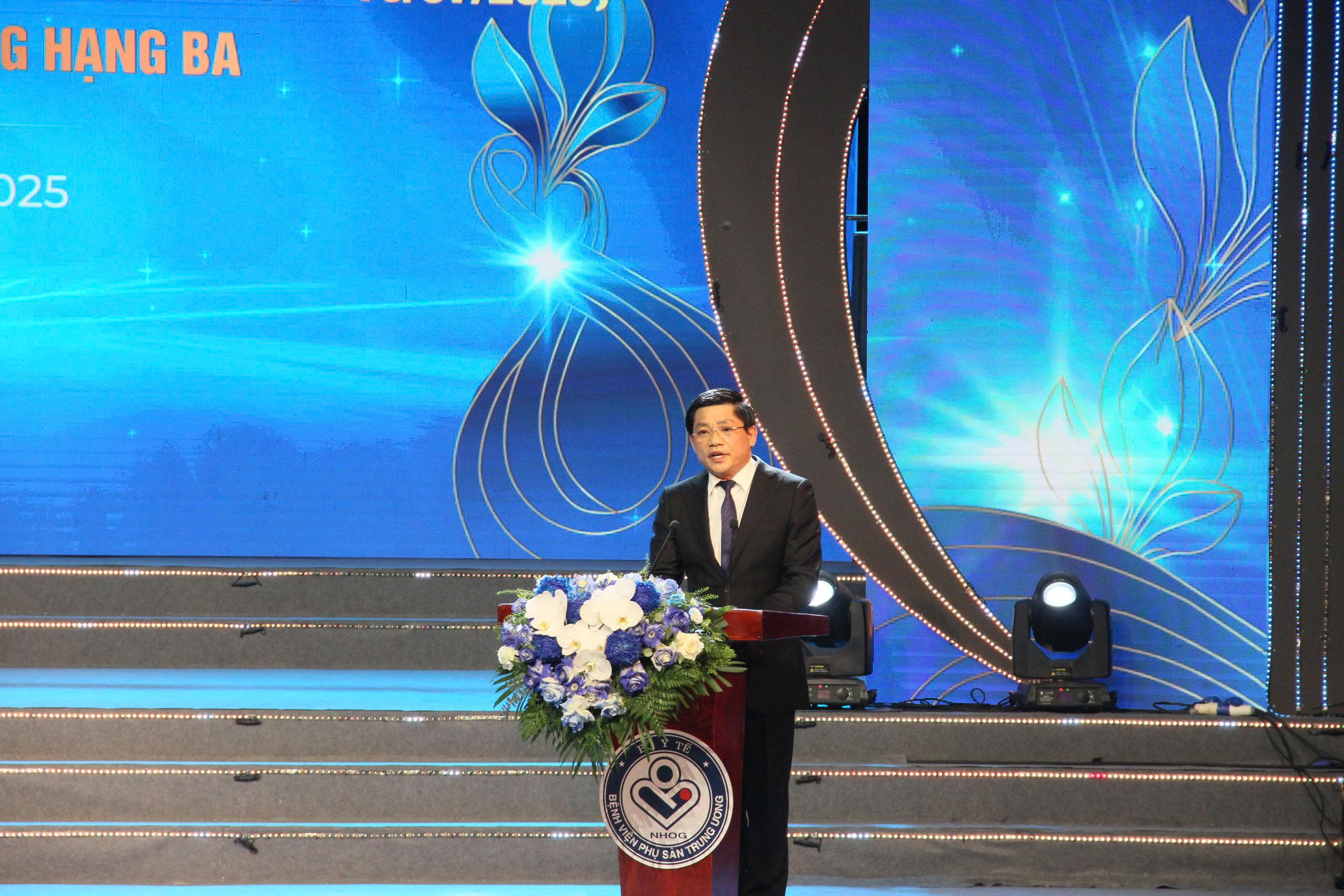 Bệnh viện Phụ sản Trung ương đ&oacute;n nhận Hu&acirc;n chương Lao động hạng Ba - Ảnh 2.