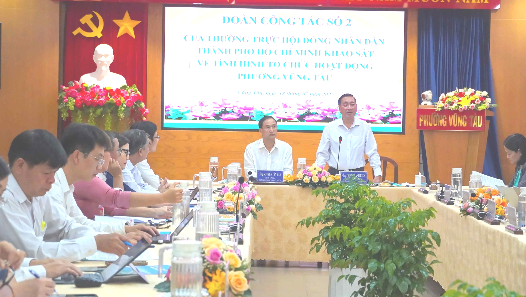 Nhiều Đo&agrave;n c&ocirc;ng t&aacute;c HĐND TP HCM l&agrave;m việc tại c&aacute;c x&atilde;, phường thuộc tỉnh B&agrave; Rịa - Vũng T&agrave;u cũ- Ảnh 2.