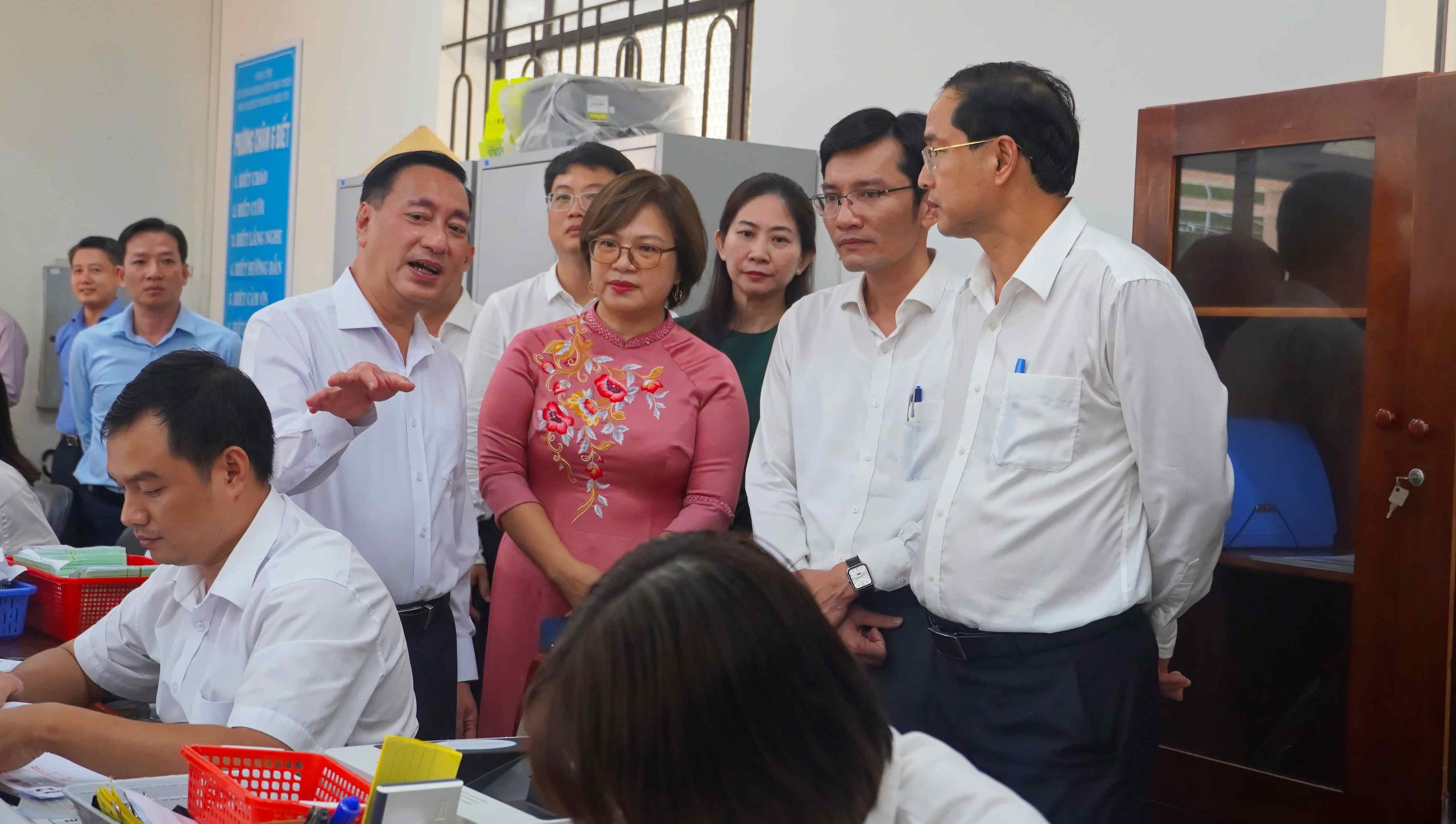 Nhiều Đo&agrave;n c&ocirc;ng t&aacute;c HĐND TP HCM l&agrave;m việc tại c&aacute;c x&atilde;, phường thuộc tỉnh B&agrave; Rịa - Vũng T&agrave;u cũ- Ảnh 1.