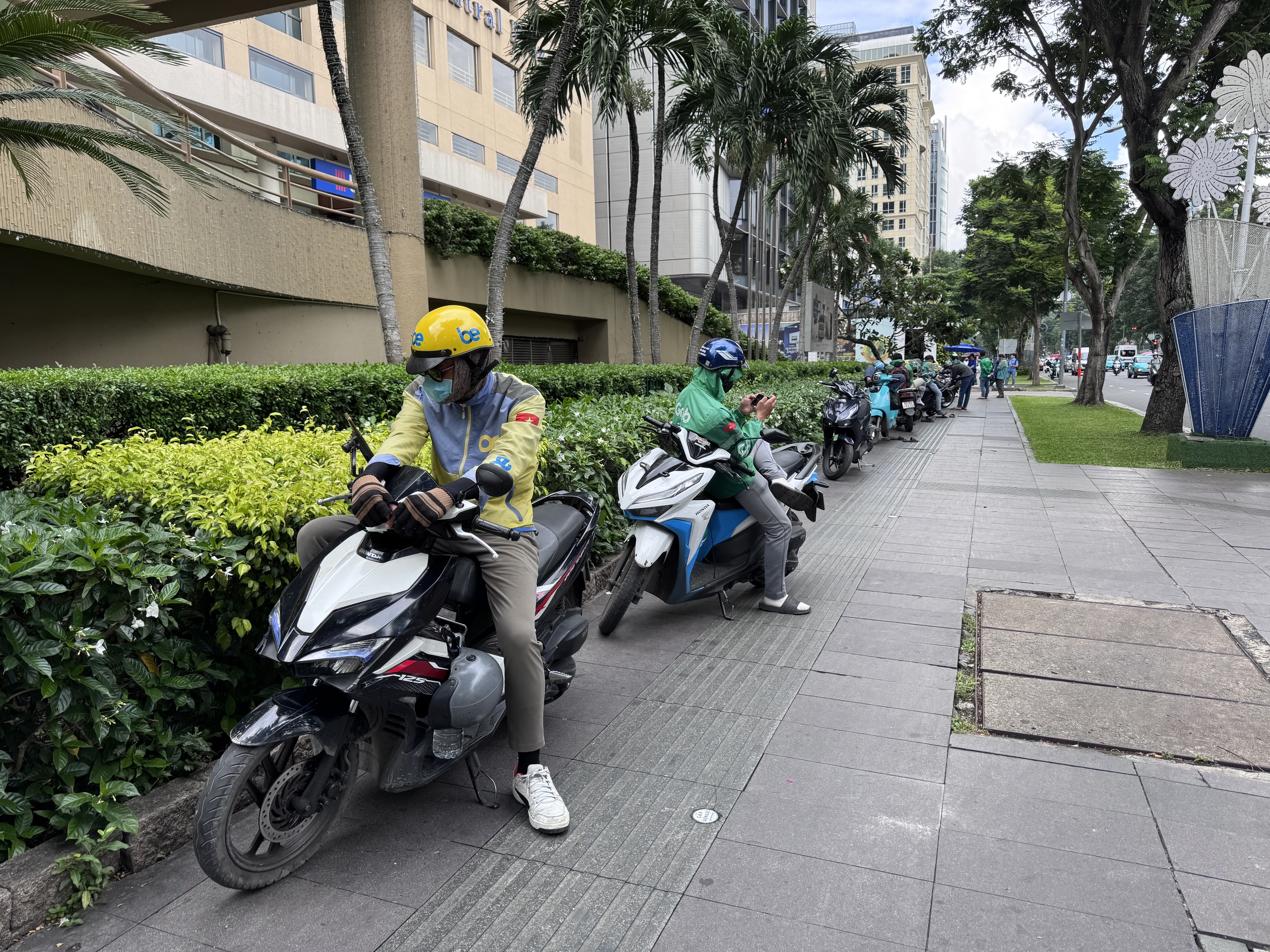 Đề &aacute;n chuyển đổi xe m&aacute;y xăng sang xe điện: Th&aacute;ch thức cho t&agrave;i xế c&ocirc;ng nghệ - Ảnh 1.