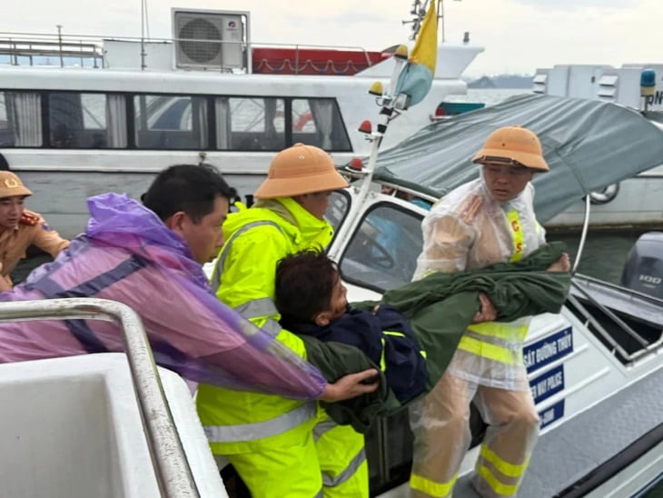 Vụ đắm t&agrave;u du lịch tr&ecirc;n vịnh Hạ Long: Cứu được 11 người, t&igrave;m thấy 28 thi thể nạn nh&acirc;n - Ảnh 7.