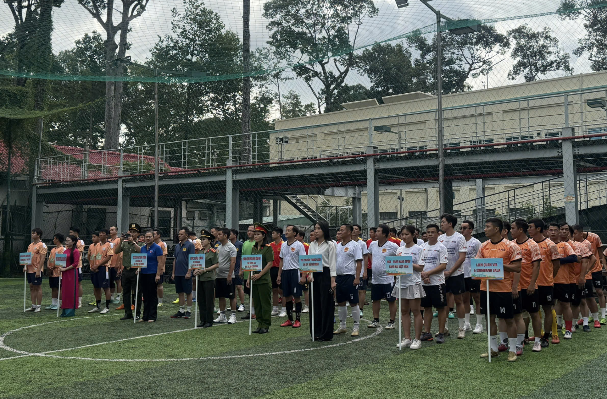 Giao lưu b&oacute;ng đ&aacute; - pickleball ch&agrave;o mừng 80 năm Ng&agrave;y truyền thống C&ocirc;ng an nh&acirc;n d&acirc;n- Ảnh 3.