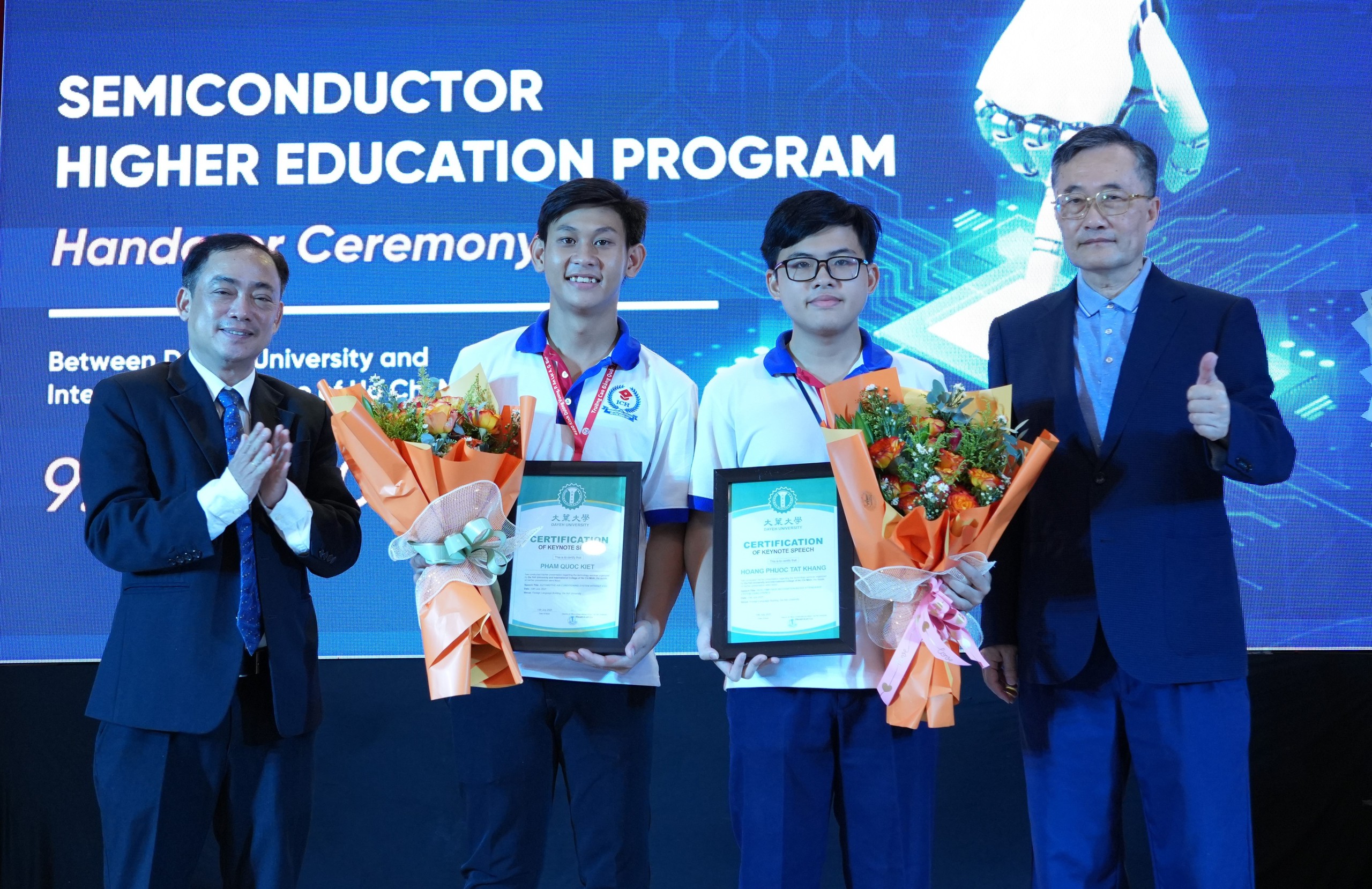 Chuyển giao chương trình đào tạo bán dẫn, sinh viên CĐ nhận học bổng 100%- Ảnh 1.