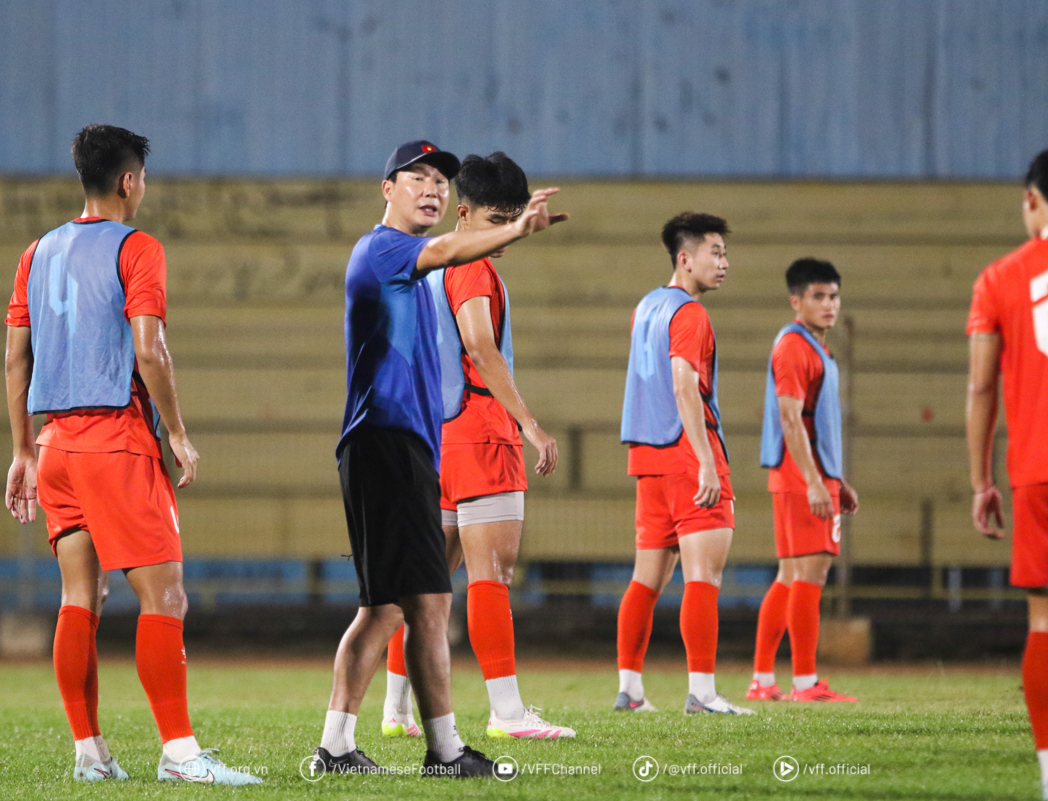 Tiền vệ CLB Đ&agrave; Nẵng quyết t&aacute;i lập th&agrave;nh t&iacute;ch tại U23 Đ&ocirc;ng Nam &Aacute; 2025- Ảnh 5.
