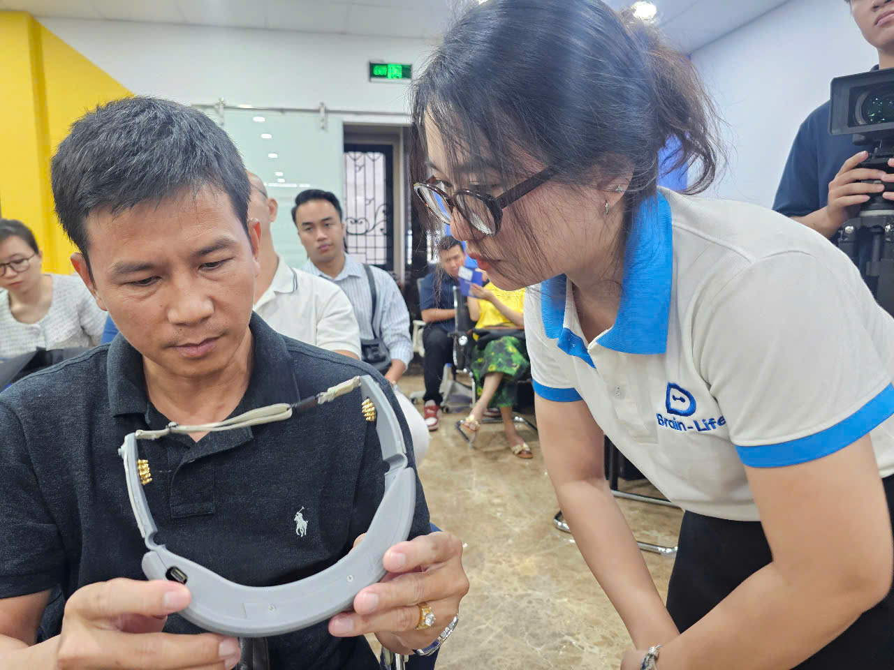 Start - up c&ocirc;ng nghệ Việt ph&aacute;t triển thiết bị sức khỏe tinh thần cạnh tranh Apple - Ảnh 3.