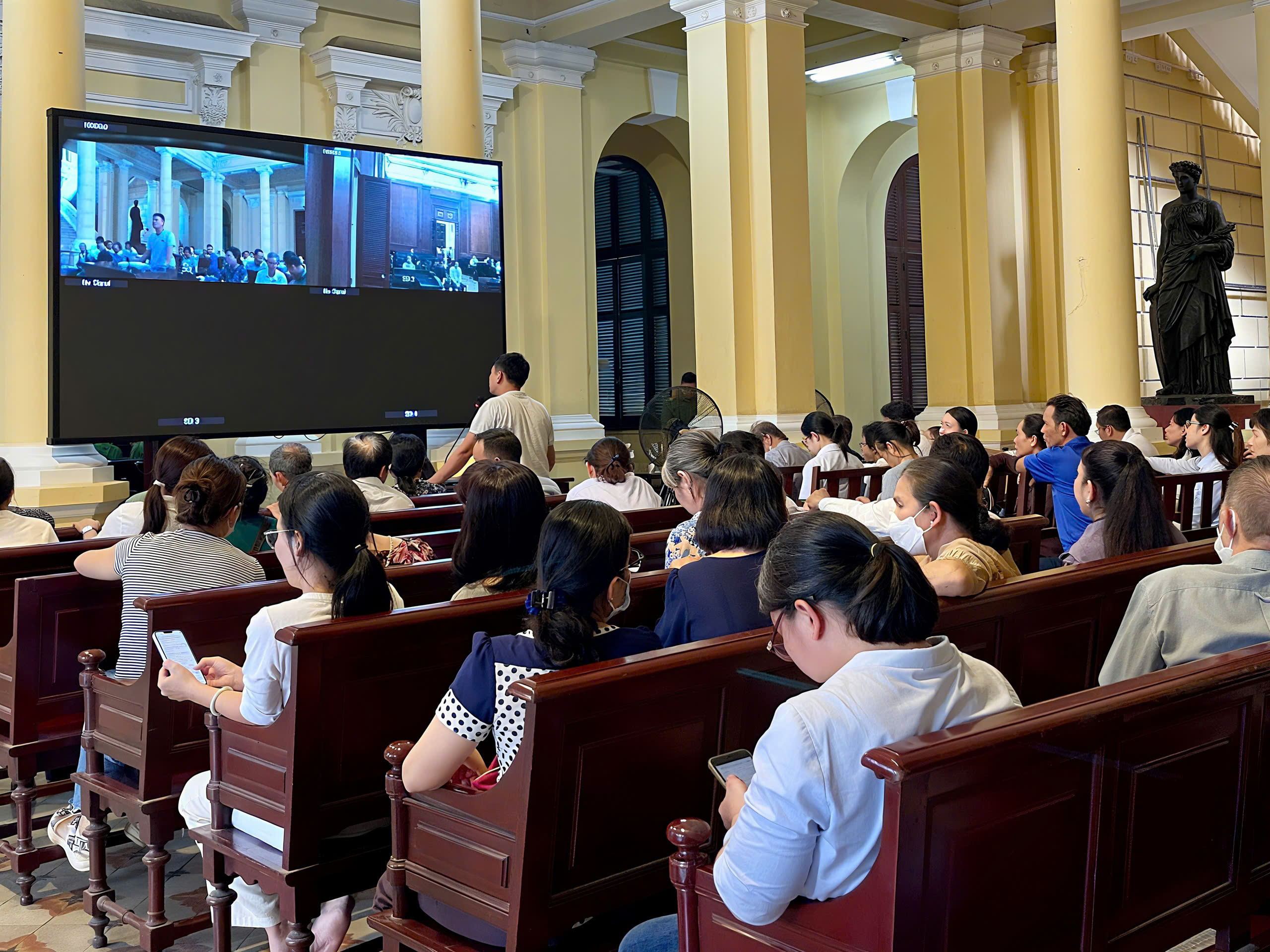 Vẽ loạt dự án, chiếm đoạt hàng trăm tỉ đồng - Ảnh 1.