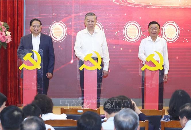 Tổng B&iacute; thư T&ocirc; L&acirc;m nhấn n&uacute;t khai trương 3 nền tảng số- Ảnh 3.