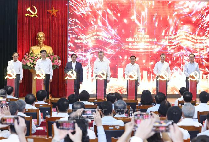 Tổng B&iacute; thư T&ocirc; L&acirc;m nhấn n&uacute;t khai trương 3 nền tảng số- Ảnh 4.