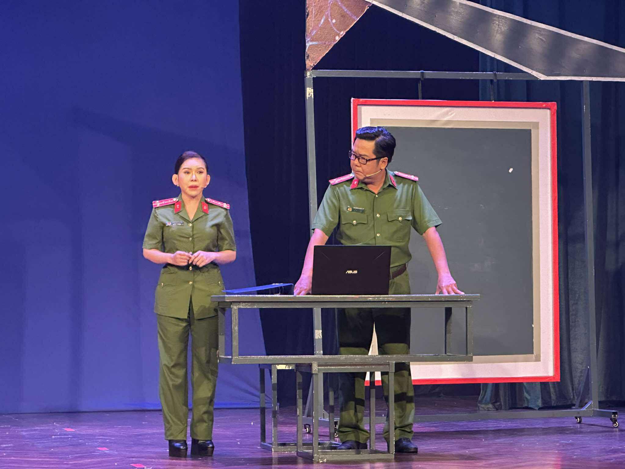 Minh Nhí, Bình Tinh được khán giả thủ đô cổ vũ với "Cuộc đoàn tụ cảm xúc" - Ảnh 3.