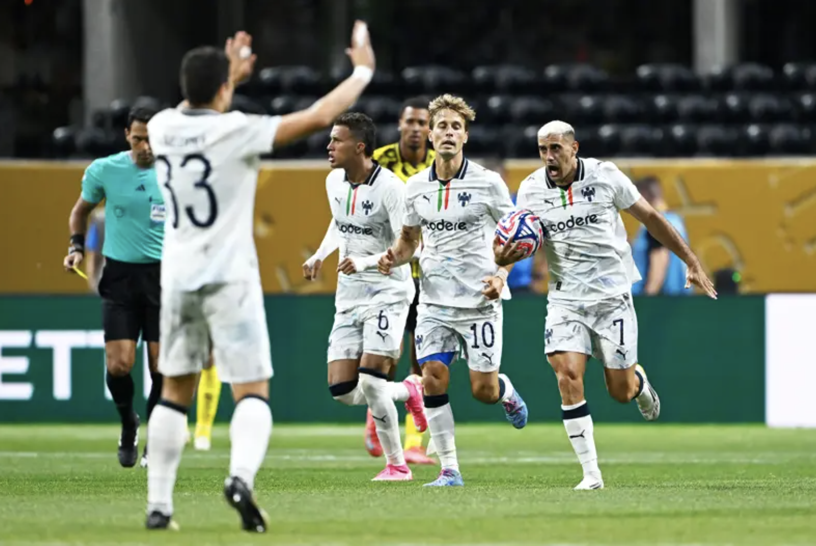 Guirassy lập c&uacute; đ&uacute;p, Dortmund "vượt ải" Monterrey tại FIFA Club World Cup- Ảnh 4.