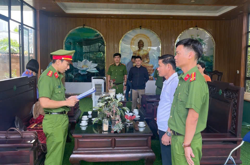 Bắt tạm giam ông Lê Anh Tuấn- Ảnh 1.