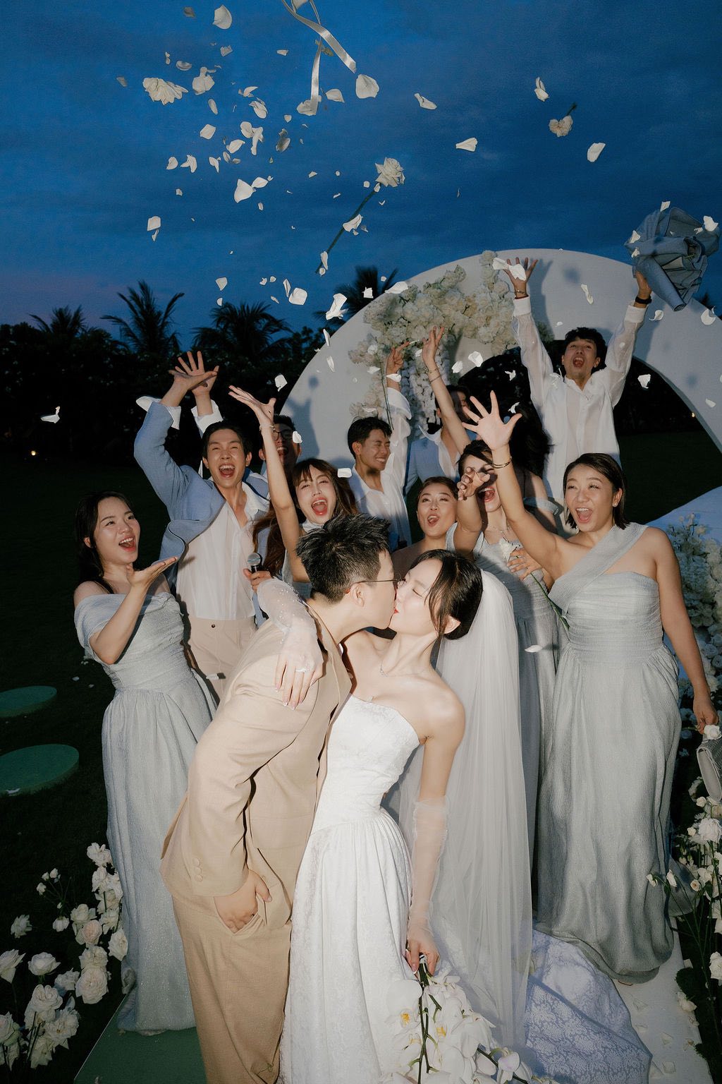 Món quà cho mùa cưới từ Kai Đinh - Ảnh 1.
