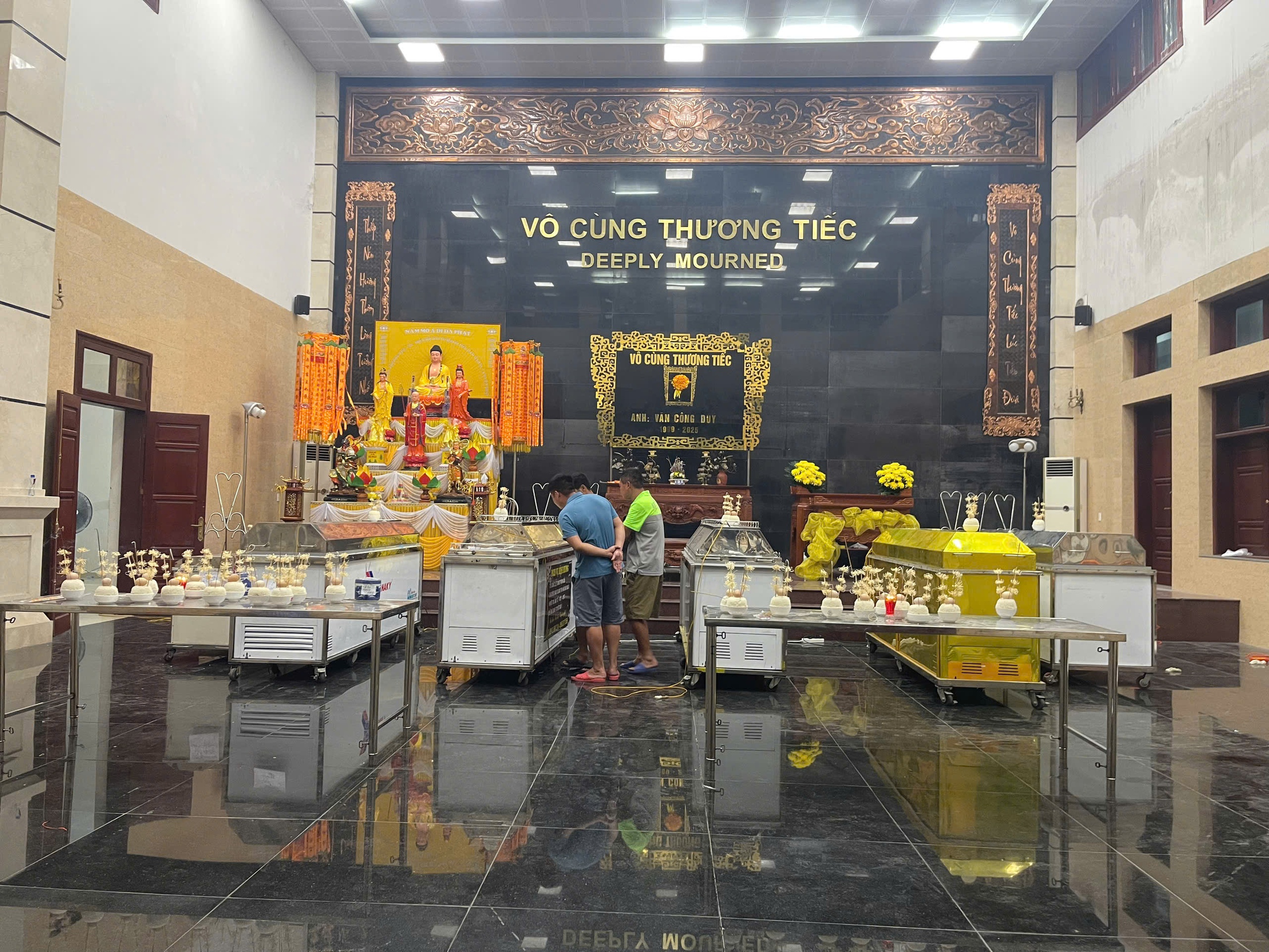 Vụ chìm tàu Hạ Long: Nỗi đau và mất mát lớn với nhiều gia đình nạn nhân - Ảnh 2.