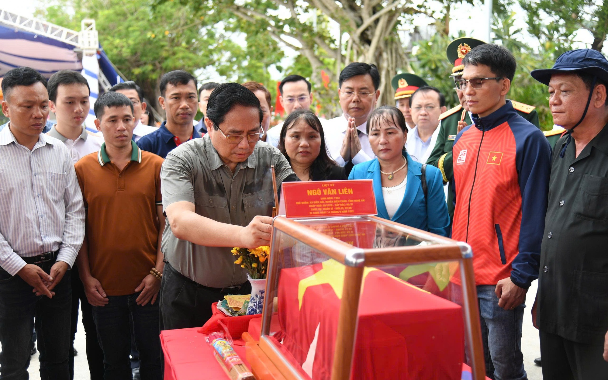 Thủ tướng Phạm Minh Chính dự lễ cải táng hài cốt liệt sĩ tại An Giang