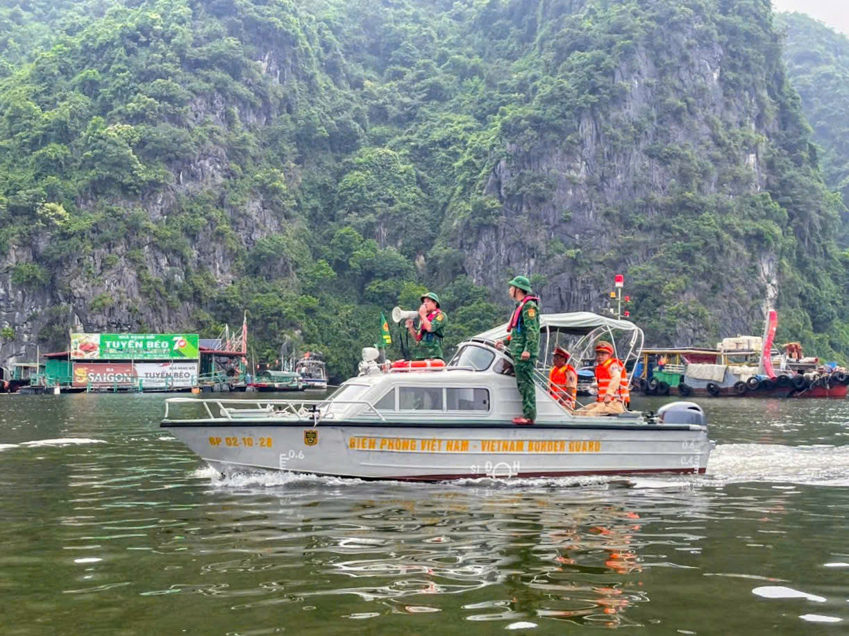 T&agrave;u thuyền tại Bạch Long Vĩ đ&atilde; được di chuyển an to&agrave;n trước b&atilde;o số 3 - Ảnh 3.