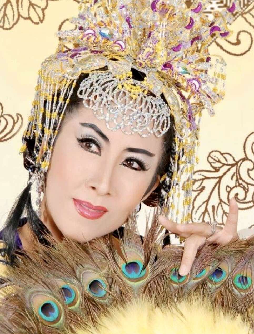 Lê Trung Thảo, Mỹ Hằng, Thành Tây truyền nghề cho học viên cao đẳng cải lương- Ảnh 1.