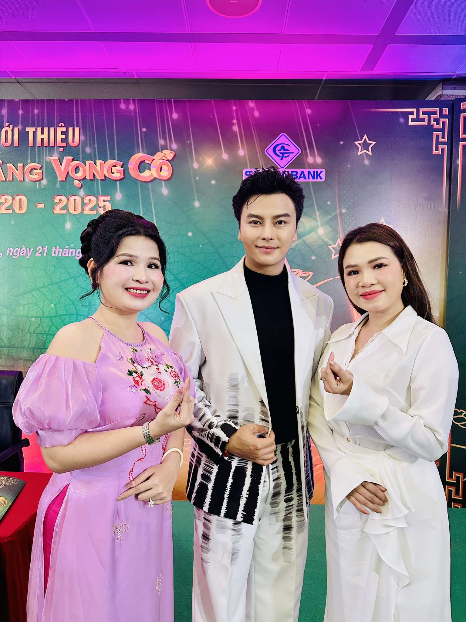 V&otilde; Minh L&acirc;m, Hồ Ngọc Trinh, Thu V&acirc;n ngồi ghế n&oacute;ng "Chu&ocirc;ng v&agrave;ng vọng cổ lần 20 &ndash; 2025" - Ảnh 1.