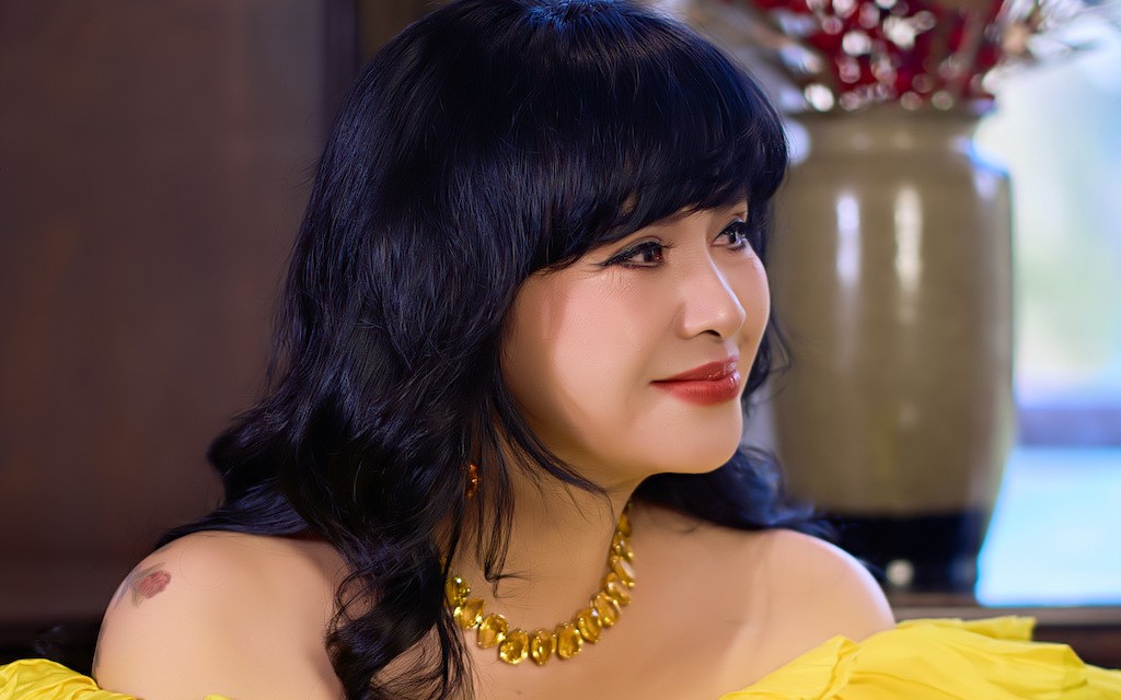 NSND Thanh Lam nói về "tình yêu trọn vẹn nhất trong đời"